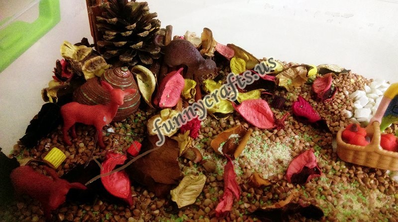 autumn_sensory_bin